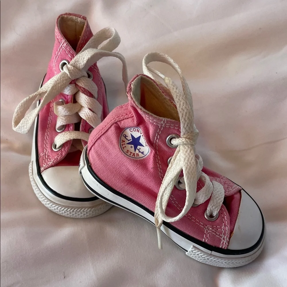 Converse Kids Pink High-Tops